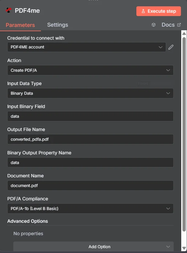 Der Knoten „PDF/A n8n“ ist mit folgenden Einstellungen konfiguriert: PDF4me-Konto, Aktion „PDF/A erstellen“, Eingabedatentyp „Binärdaten“, Eingabefeld „data“, Ausgabedateiname „converted_pdfa.pdf“, Binärausgabeeigenschaftsname „data“, Dokumentname „document.pdf“, PDF/A-Konformität „PDF/A-1b Level B Basic“ und ein ausgeblendeter Abschnitt „Erweiterte Optionen“.
